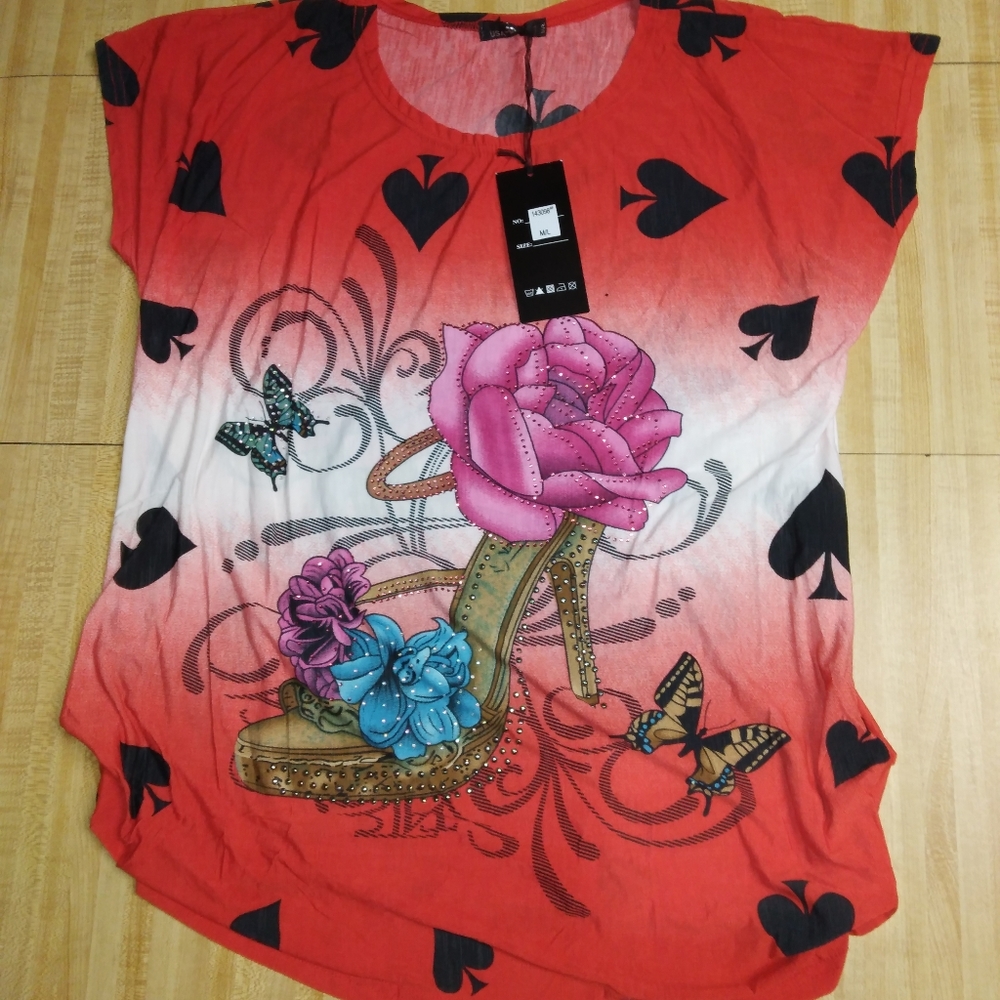 NWT!! Very cute top